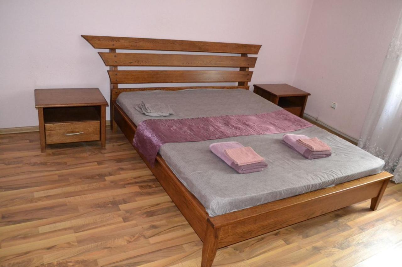 Квартира Двохкімнатна Фонтан Apartment Камианец-Подилский Екстериор снимка
